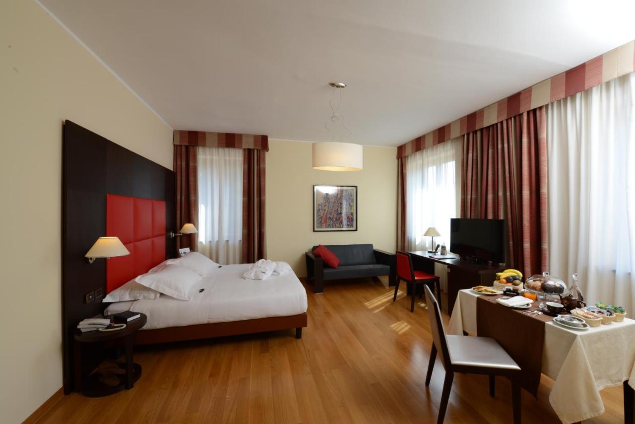 Hotel Guglielmo Катандзаро Екстер'єр фото